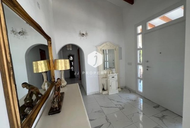 Resale - Villa -
Dolores - Comunidad Valenciana