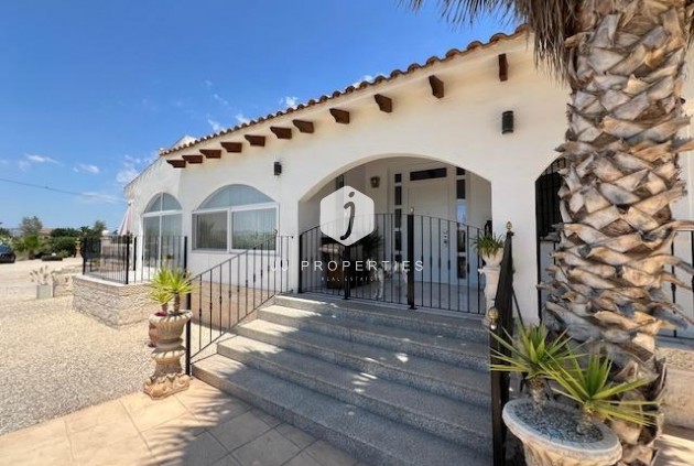 Resale - Villa -
Dolores - Comunidad Valenciana