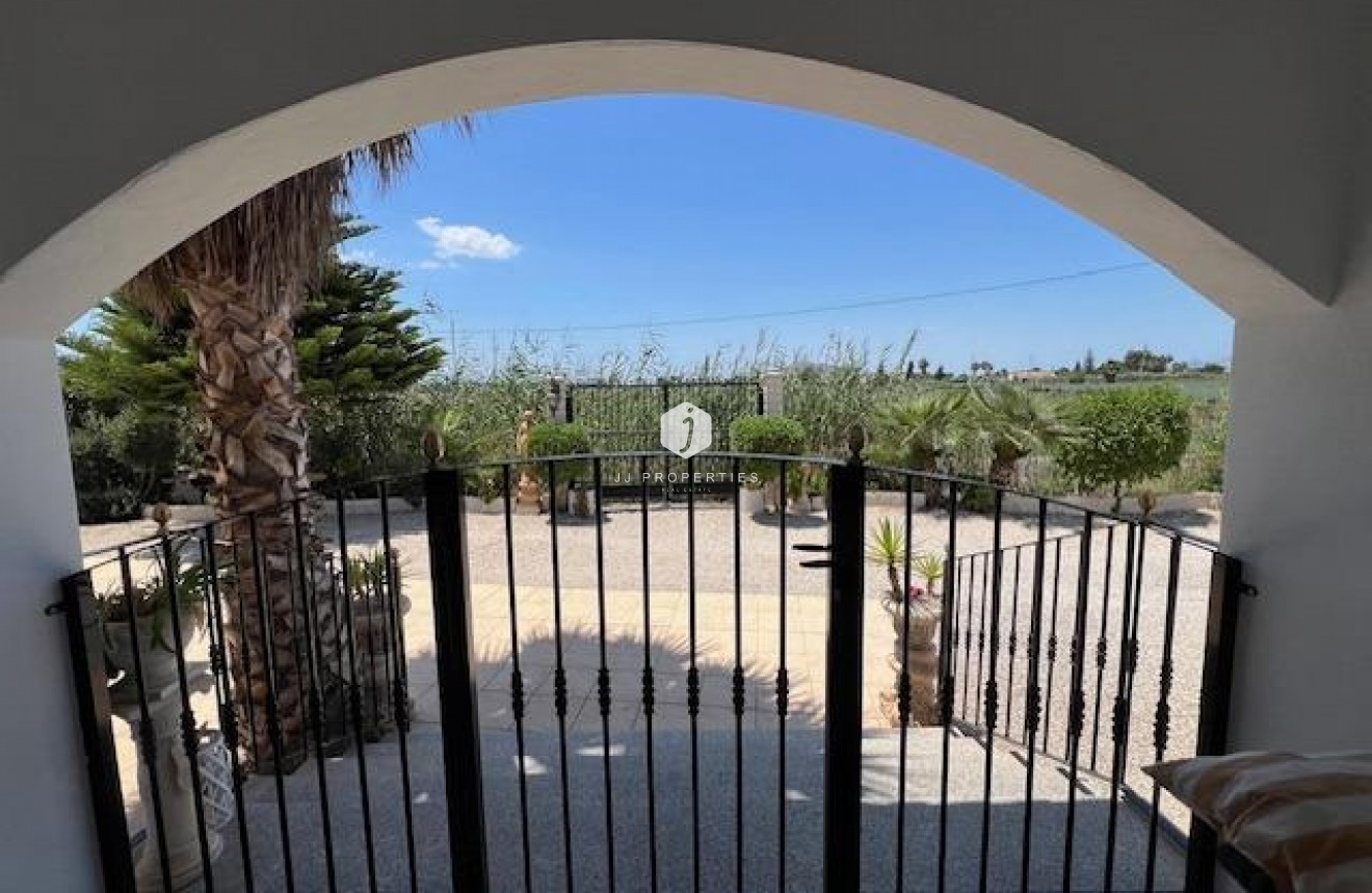 Resale - Villa -
Dolores - Comunidad Valenciana