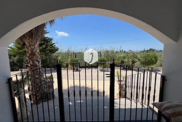 Resale - Villa -
Dolores - Comunidad Valenciana