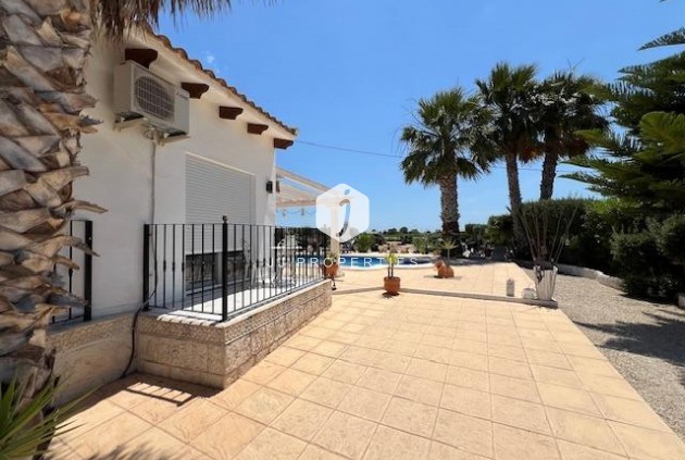 Resale - Villa -
Dolores - Comunidad Valenciana