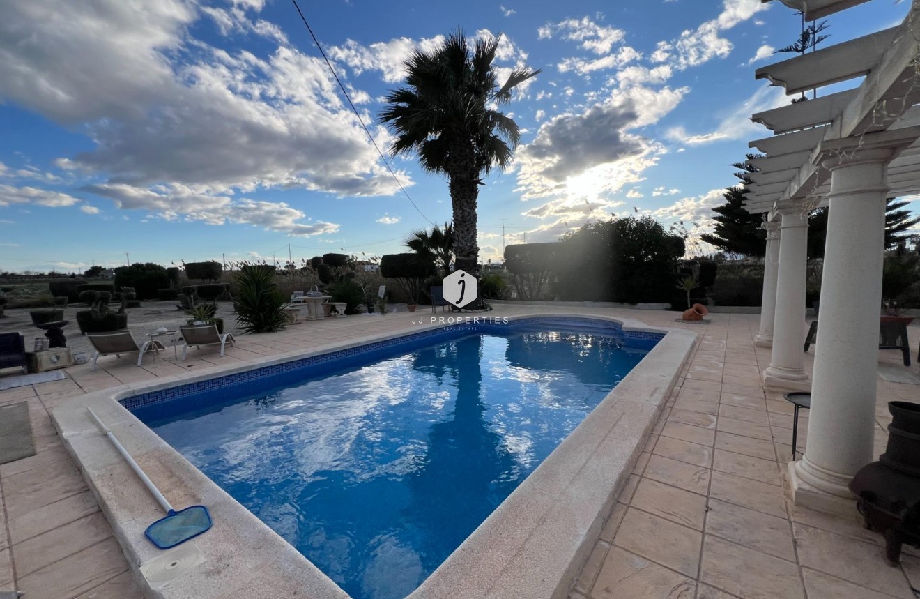 Resale - Villa -
Dolores - Comunidad Valenciana