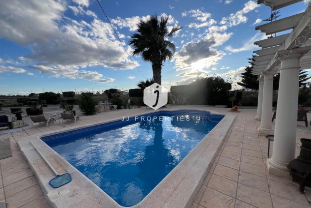 Resale - Villa -
Dolores - Comunidad Valenciana