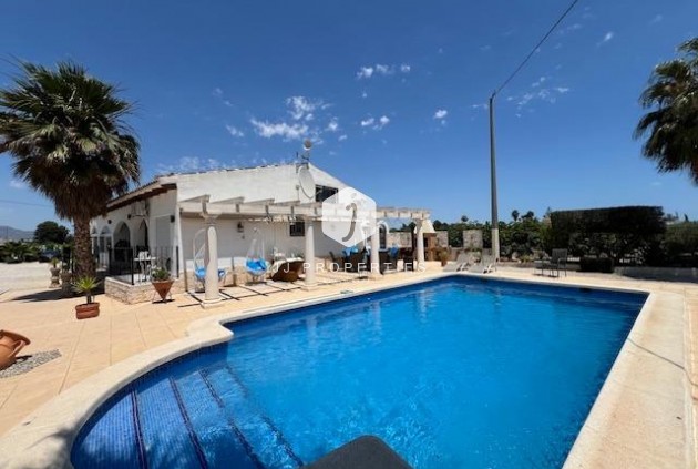 Resale - Villa -
Dolores - Comunidad Valenciana