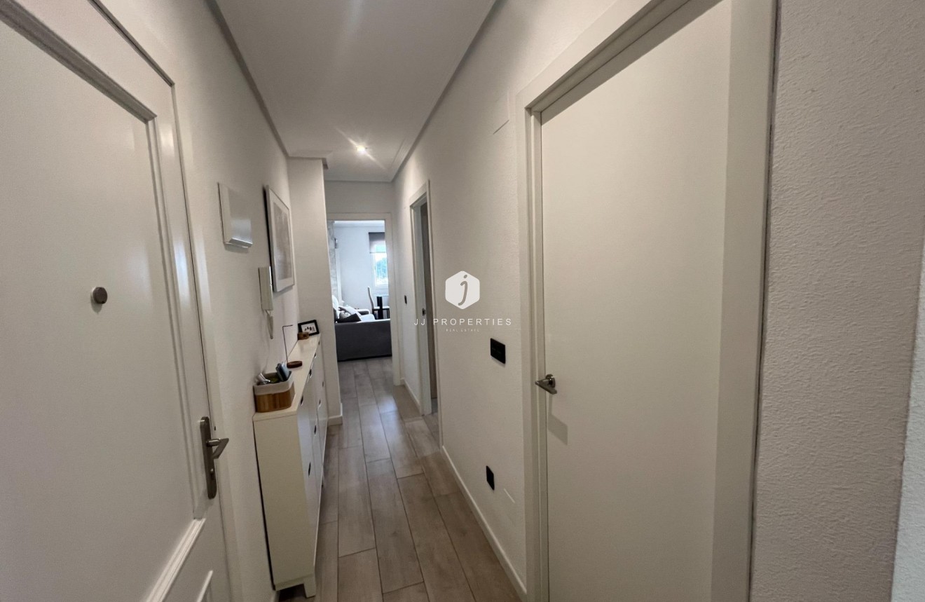 Resale - Apartment / flat -
Dolores - Comunidad Valenciana