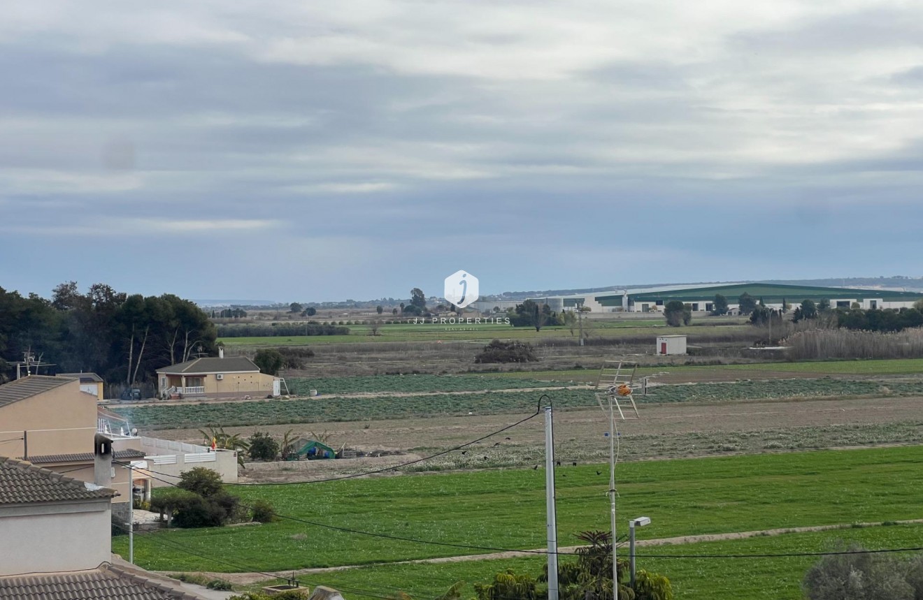 Resale - Apartment / flat -
Dolores - Comunidad Valenciana