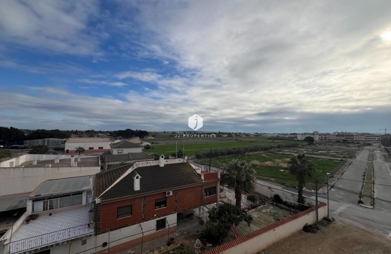 Resale - Apartment / flat -
Dolores - Comunidad Valenciana