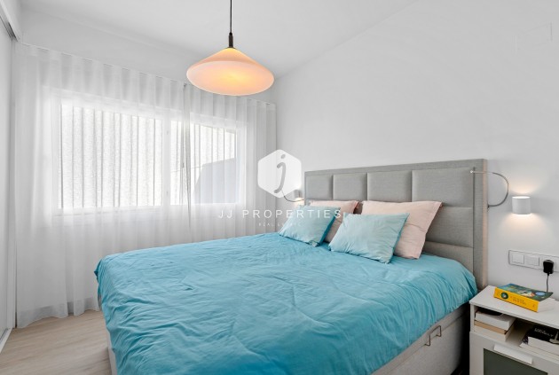 Resale - Villa -
San Miguel de Salinas - Inland