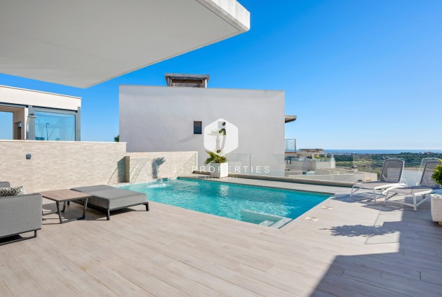 Resale - Villa -
San Miguel de Salinas - Inland