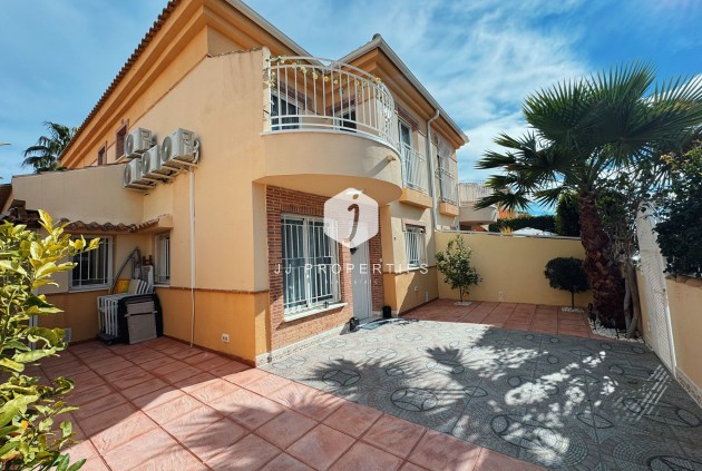 Resale - Chalet -
Ciudad Quesada - Costa Blanca