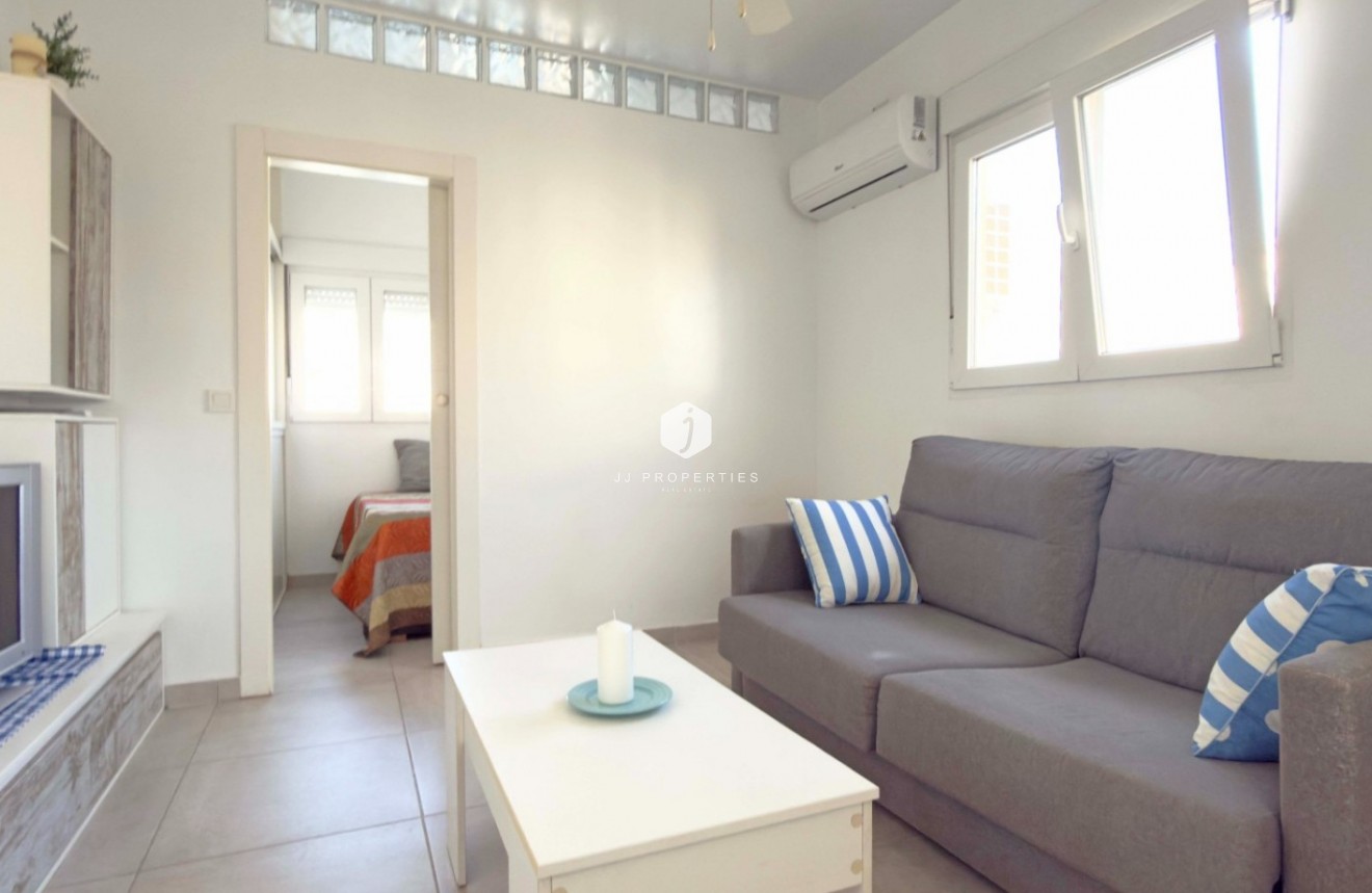 Resale - Apartment / flat -
Torrevieja - Costa Blanca