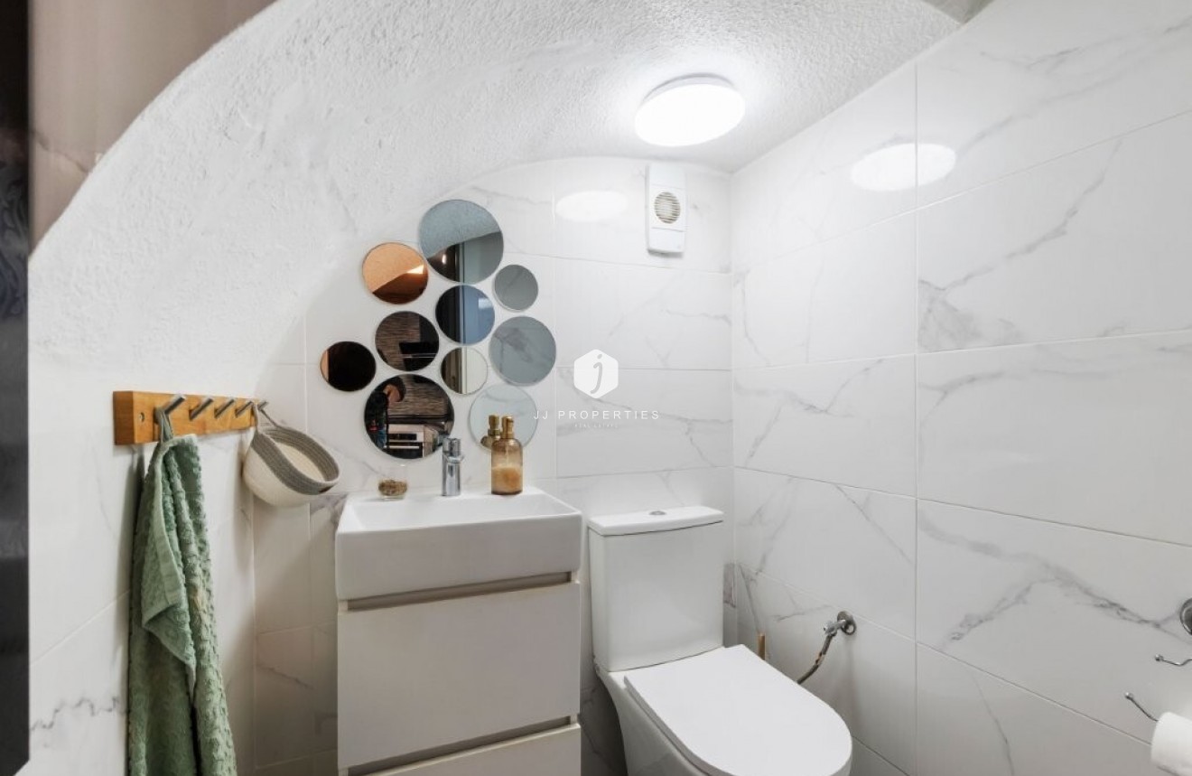 Resale - Chalet -
Torrevieja - Cabo cervera