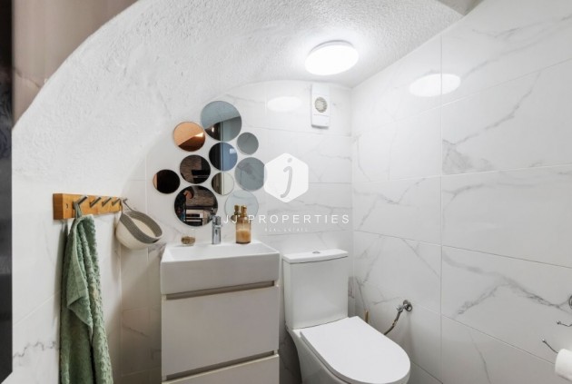 Resale - Chalet -
Torrevieja - Cabo cervera