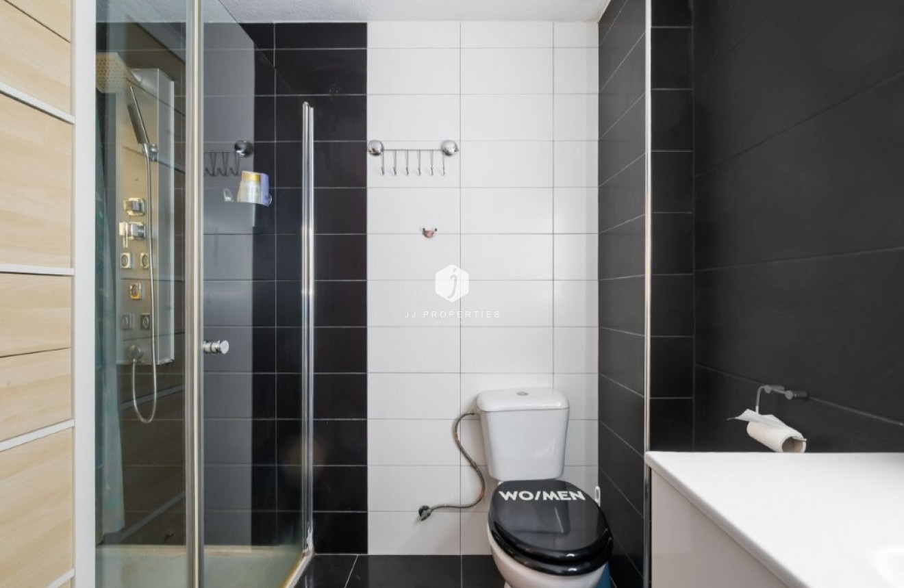 Resale - Chalet -
Torrevieja - Cabo cervera