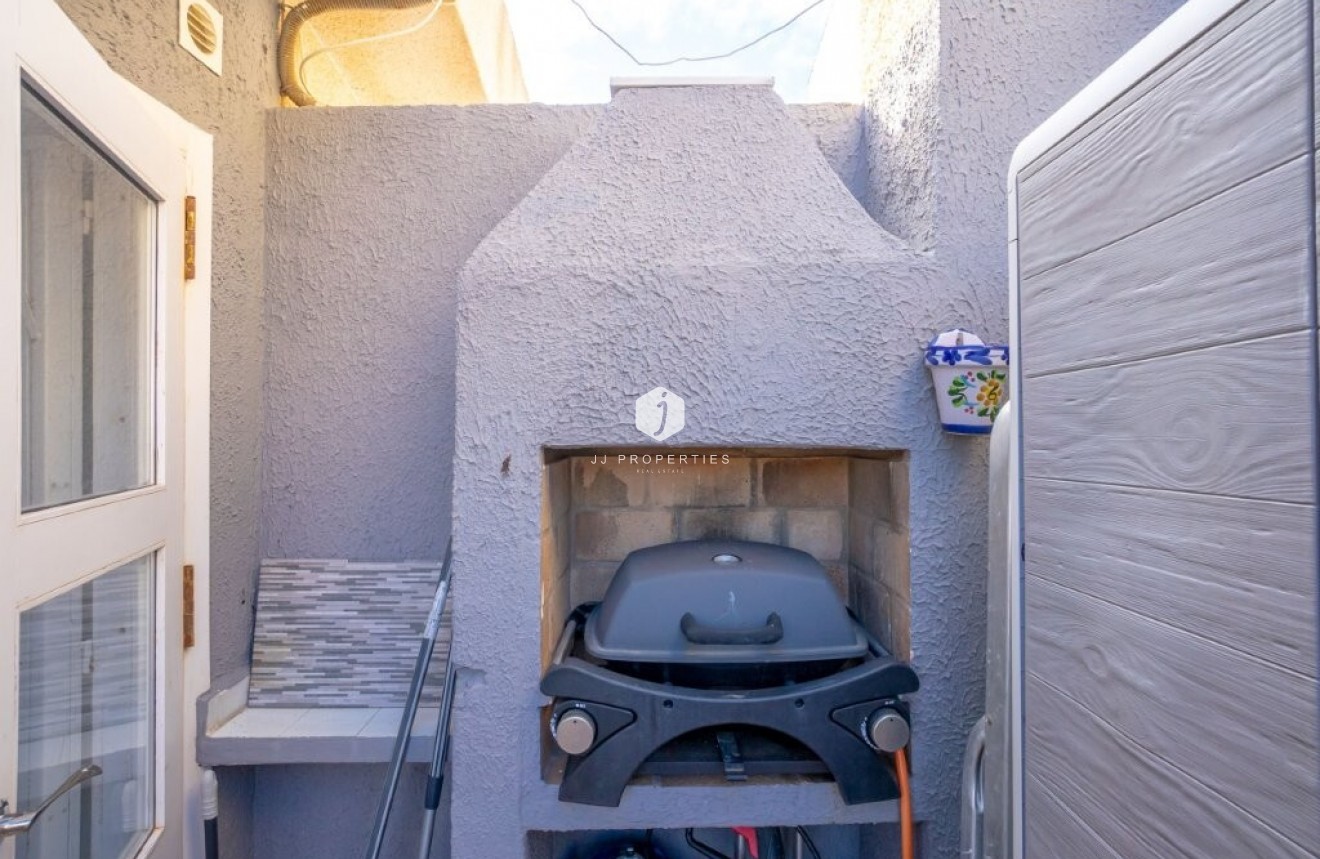 Resale - Chalet -
Torrevieja - Cabo cervera