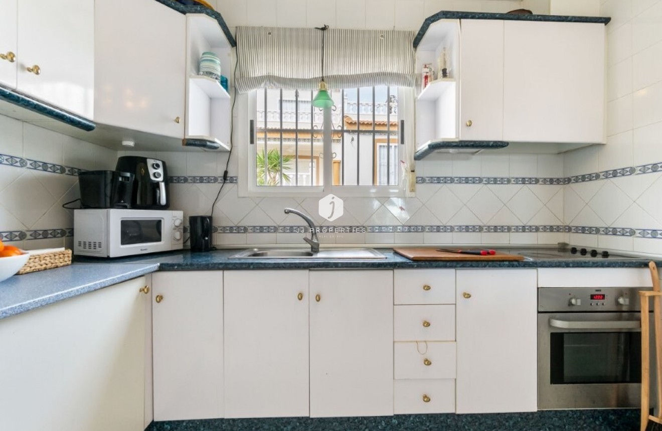 Resale - Villa -
Algorfa - Montemar