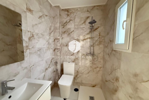 Resale - Apartment / flat -
Torrevieja - Centro