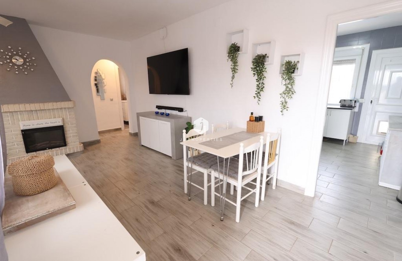 Z drugiej ręki - Bungalow -
Orihuela Costa - Costa Blanca