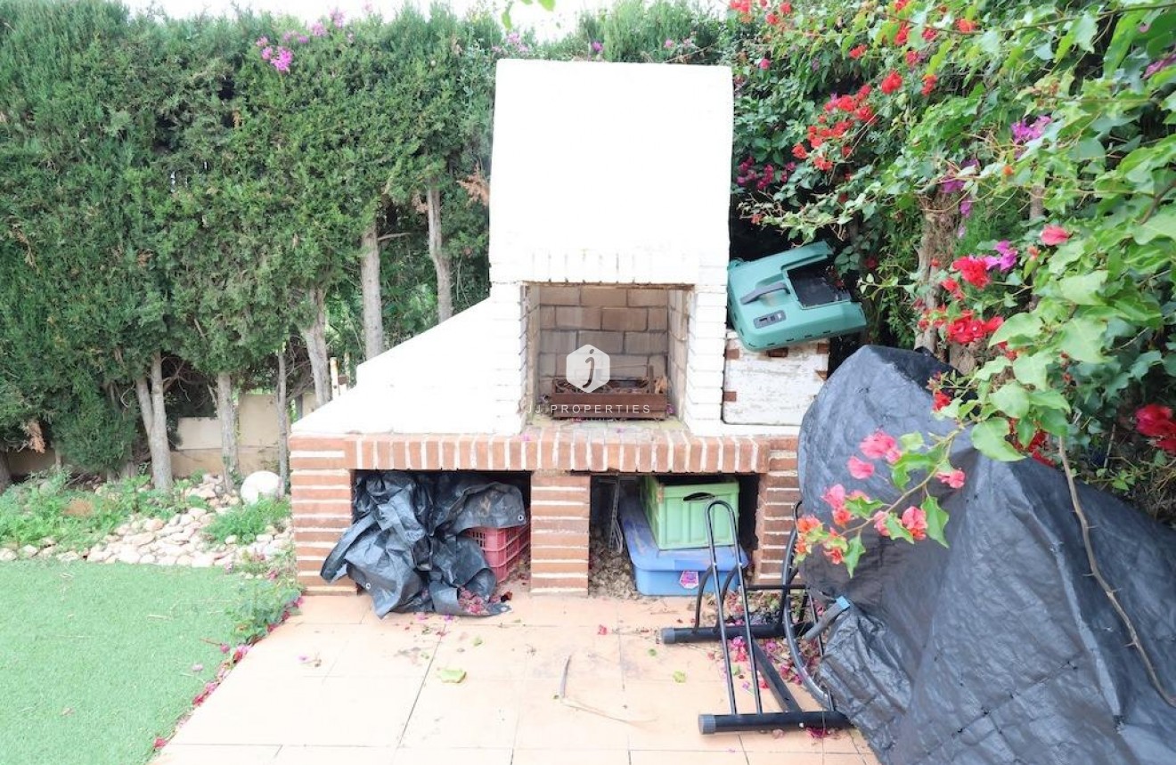 Z drugiej ręki - Bungalow -
Orihuela Costa - Costa Blanca