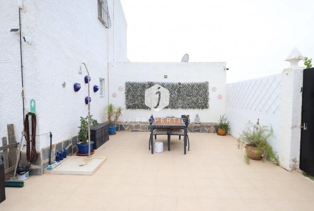 Z drugiej ręki - Bungalow -
Orihuela Costa - Costa Blanca