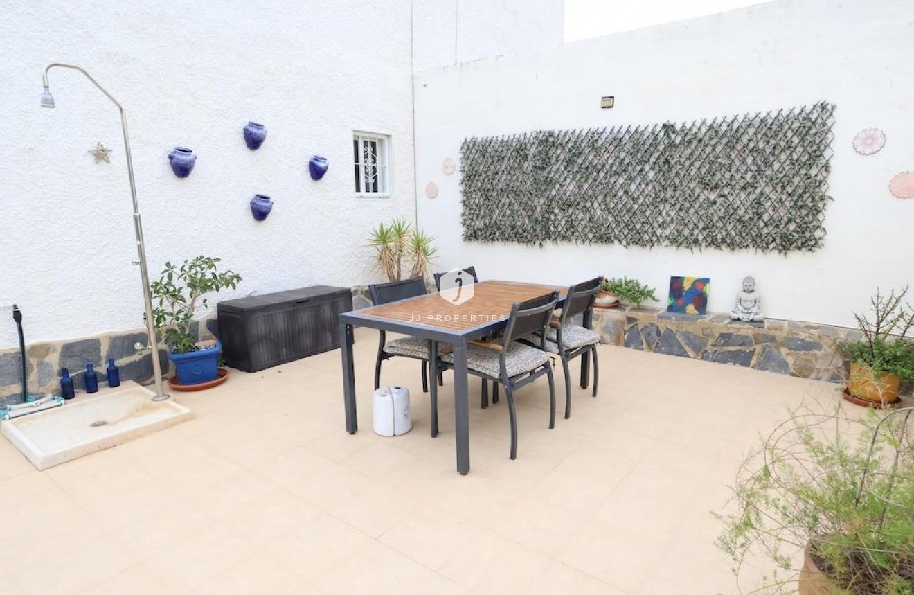 Z drugiej ręki - Bungalow -
Orihuela Costa - Costa Blanca