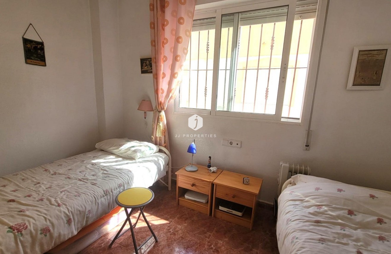 Aus zweiter Hand - Chalet -
Orihuela Costa - Playa Flamenca