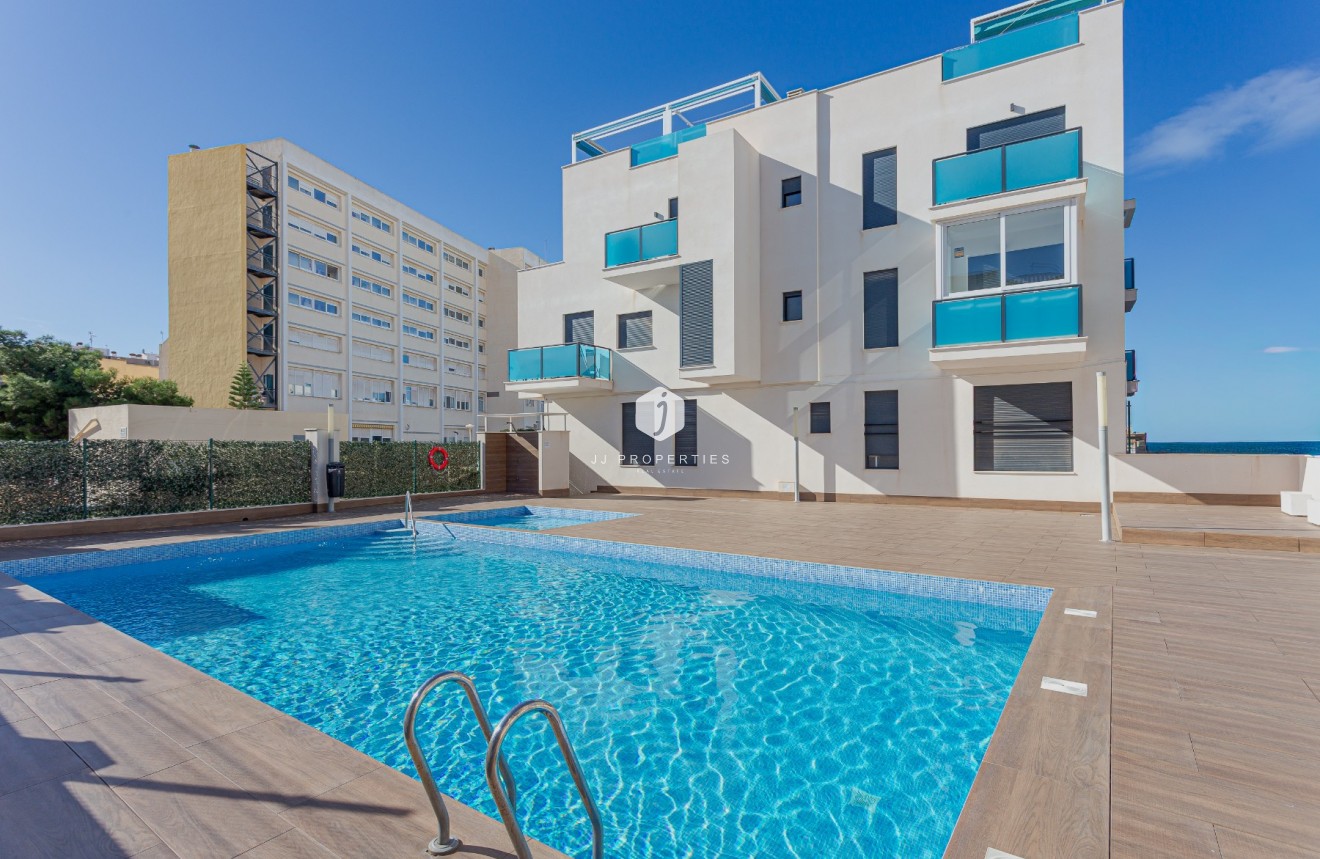 Resale - Apartment / flat -
Torrevieja - Costa Blanca