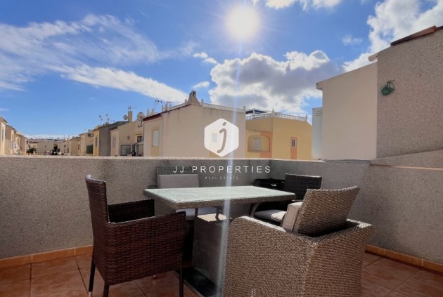 Resale - Chalet -
Torrevieja - Costa Blanca