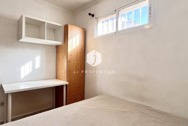 Resale - Chalet -
Torrevieja - Costa Blanca