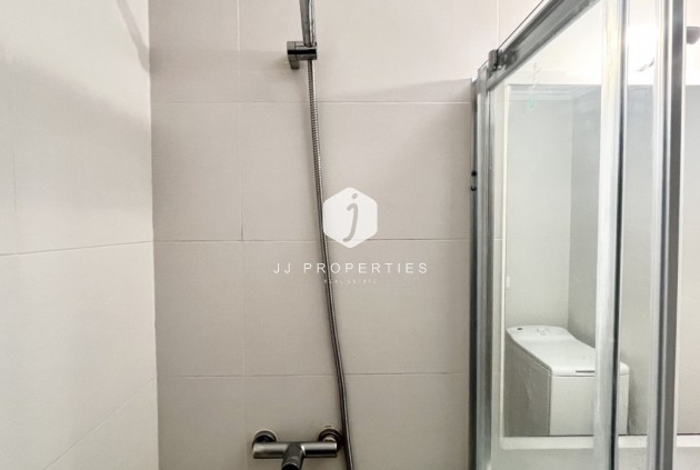 Resale - Chalet -
Torrevieja - Costa Blanca