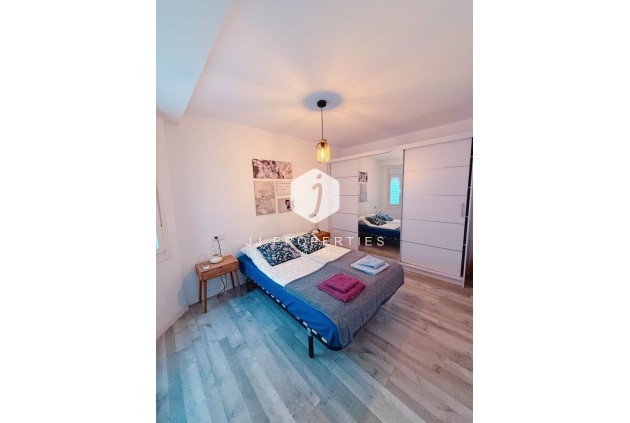 Resale - Apartment / flat -
Torrevieja - Playa del Cura