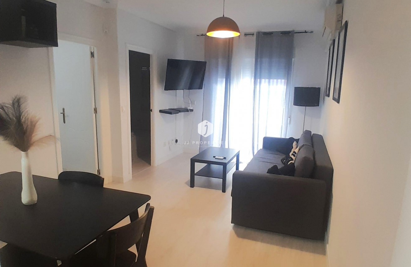 Resale - Apartment / flat -
Torrevieja - Centro