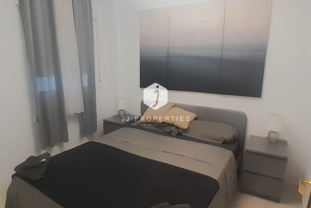 Resale - Apartment / flat -
Torrevieja - Centro