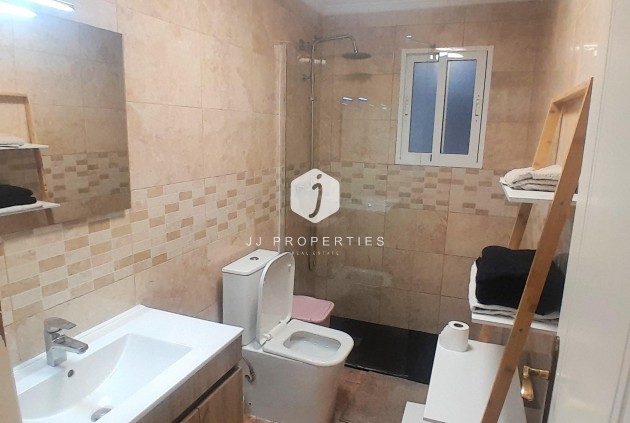 Resale - Apartment / flat -
Torrevieja - Centro