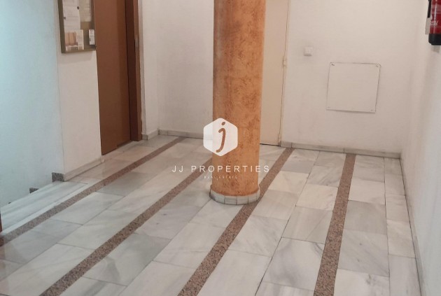 Resale - Apartment / flat -
Torrevieja - Centro