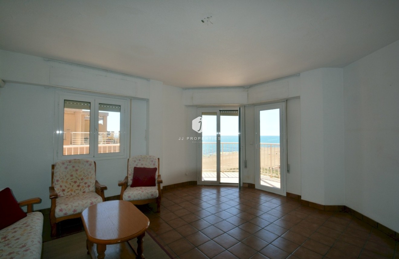 Resale - Apartment / flat -
Torrevieja - Costa Blanca