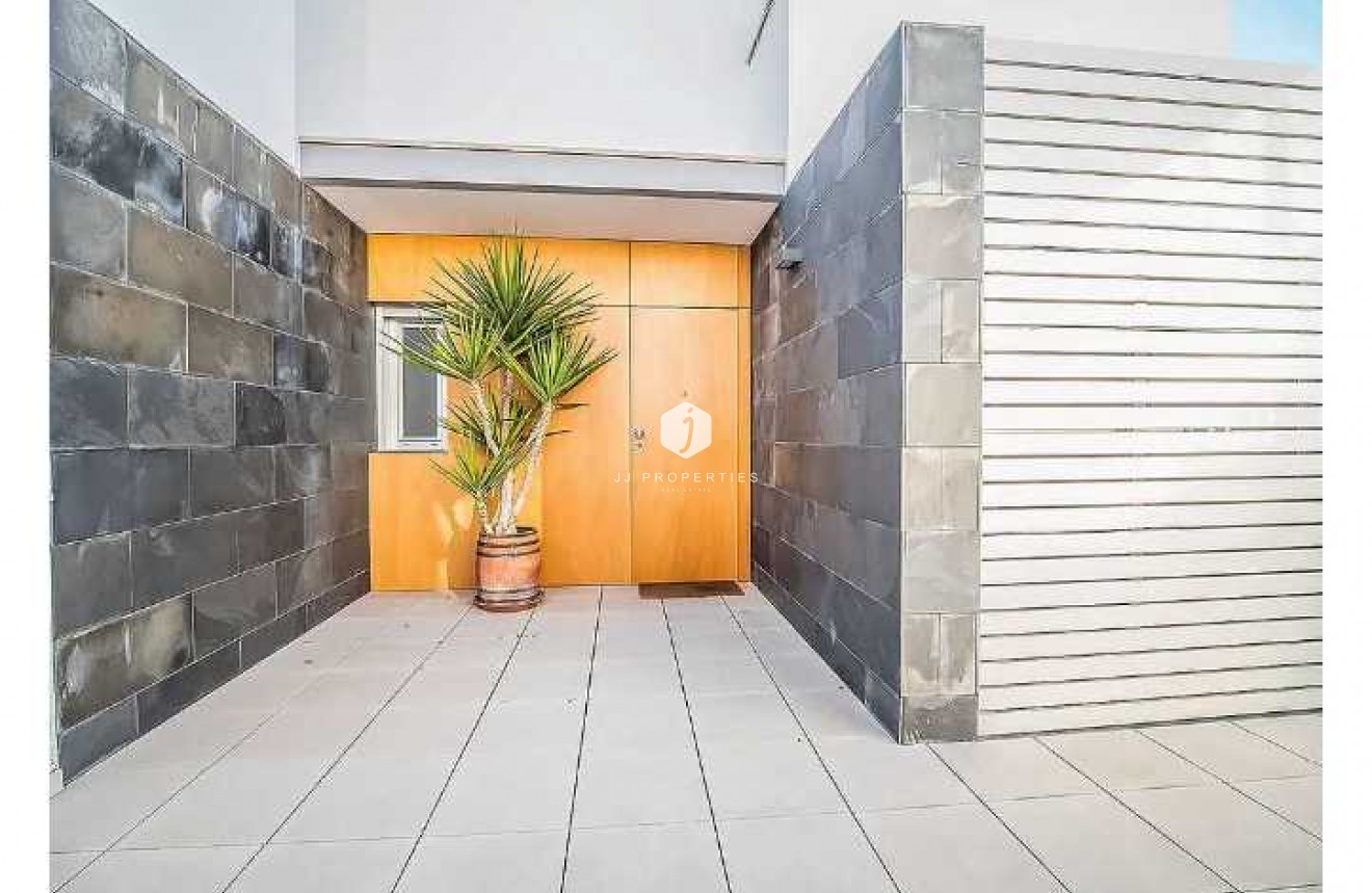 Resale - Chalet -
Guardamar del Segura - Costa Blanca