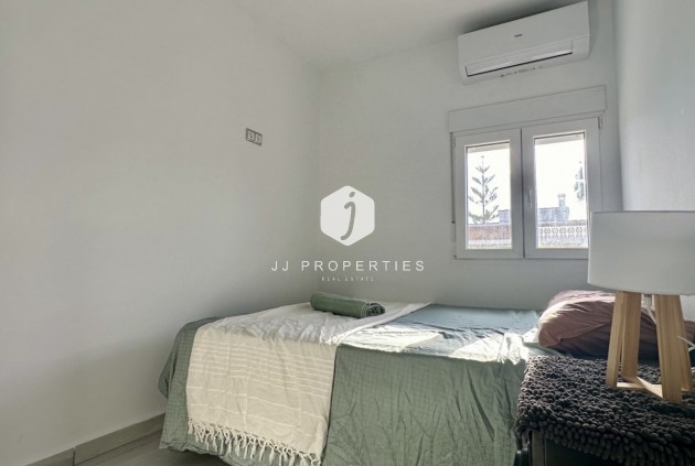 Resale - Villa -
Rojales - Inland