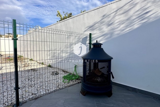 Resale - Villa -
Rojales - Inland