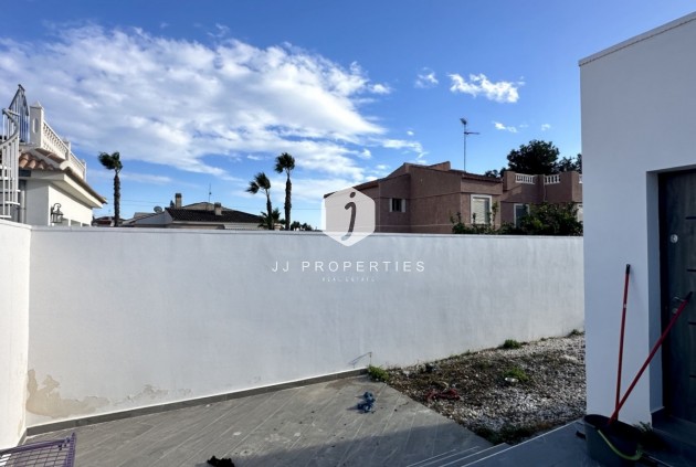 Resale - Villa -
Rojales - Inland