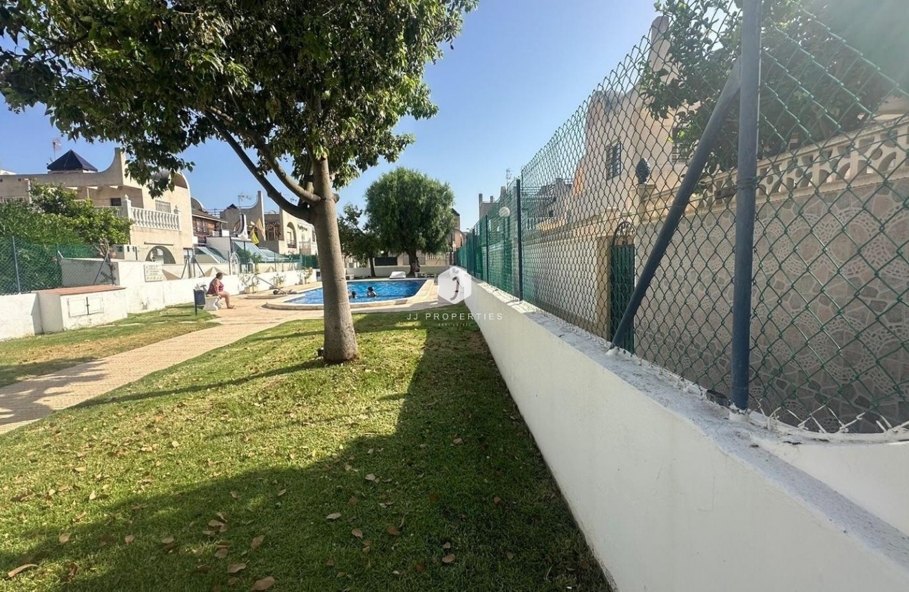 Resale - Chalet -
Torrevieja - Carrefour