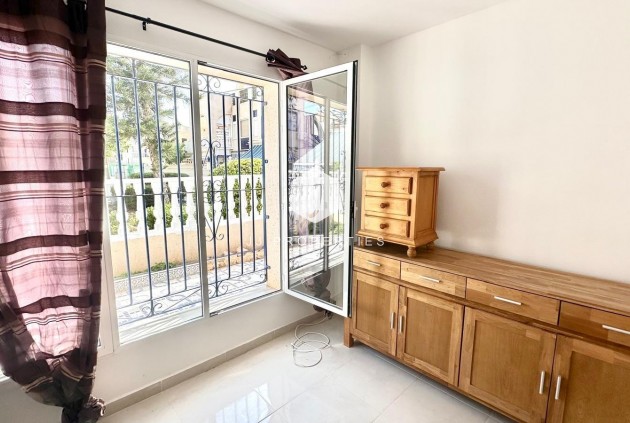 Resale - Chalet -
Torrevieja - Carrefour