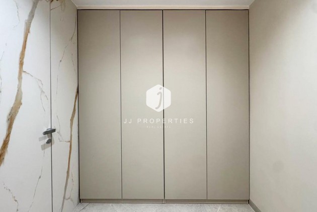 Resale - Apartment / flat -
Torrevieja - Playa de los Locos