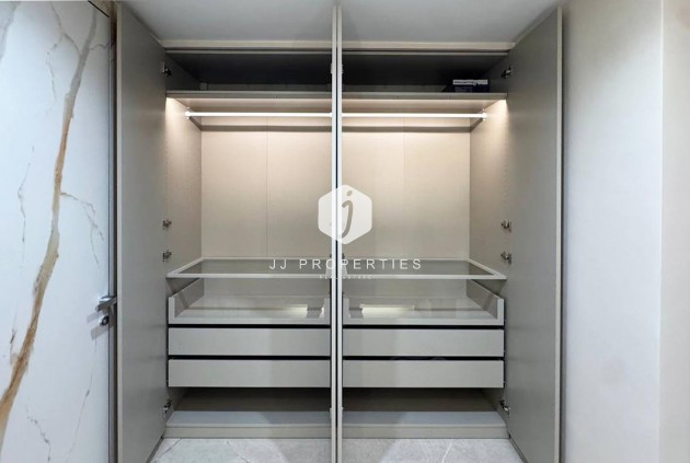 Resale - Apartment / flat -
Torrevieja - Playa de los Locos