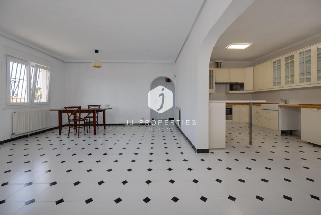 Resale - Chalet -
Torrevieja - La Siesta - El Salado - Torreta