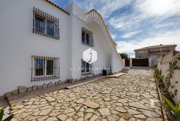 Resale - Chalet -
Torrevieja - La Siesta - El Salado - Torreta