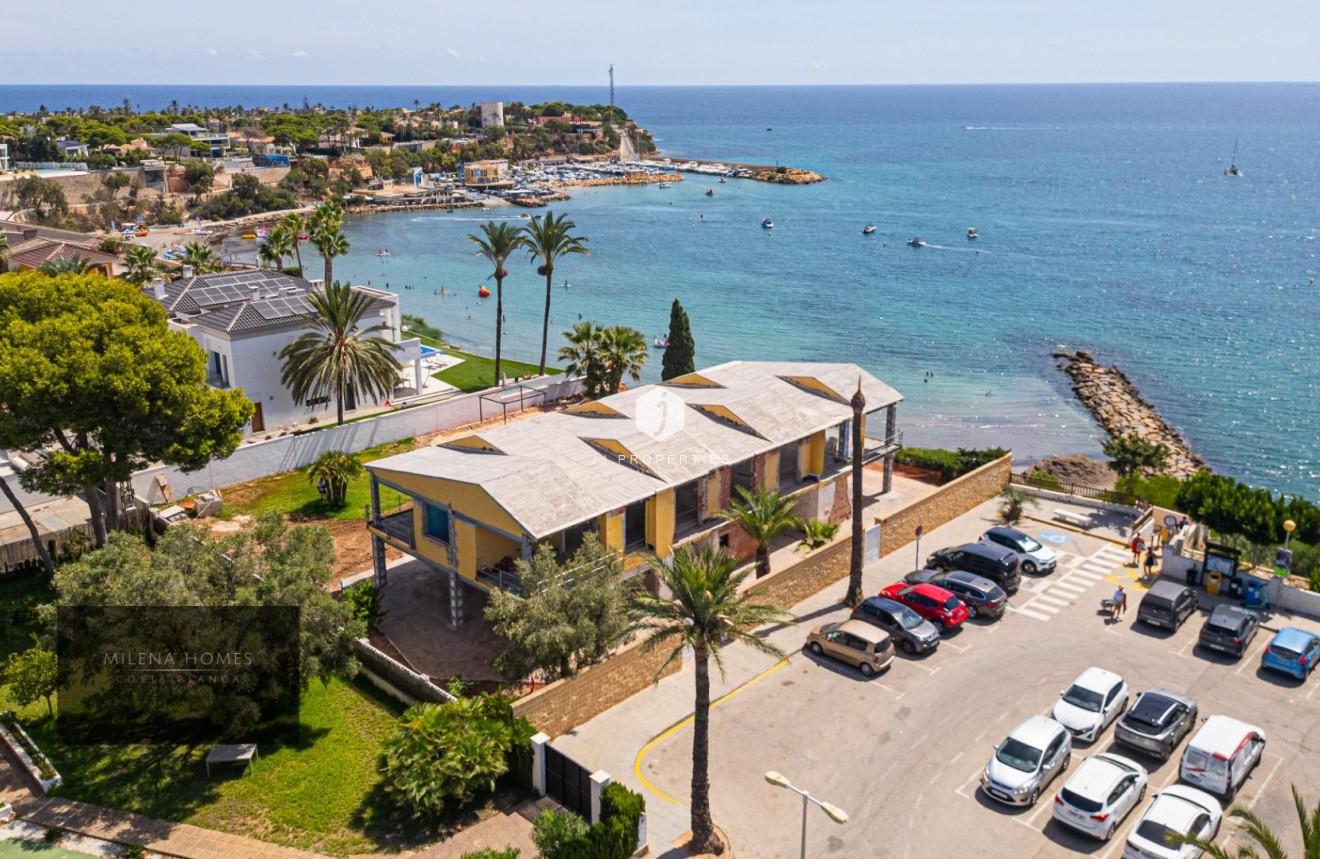 D'occasion - Villa -
Cabo Roig