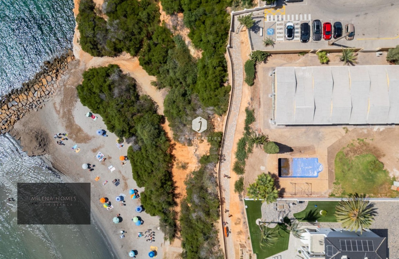 D'occasion - Villa -
Cabo Roig