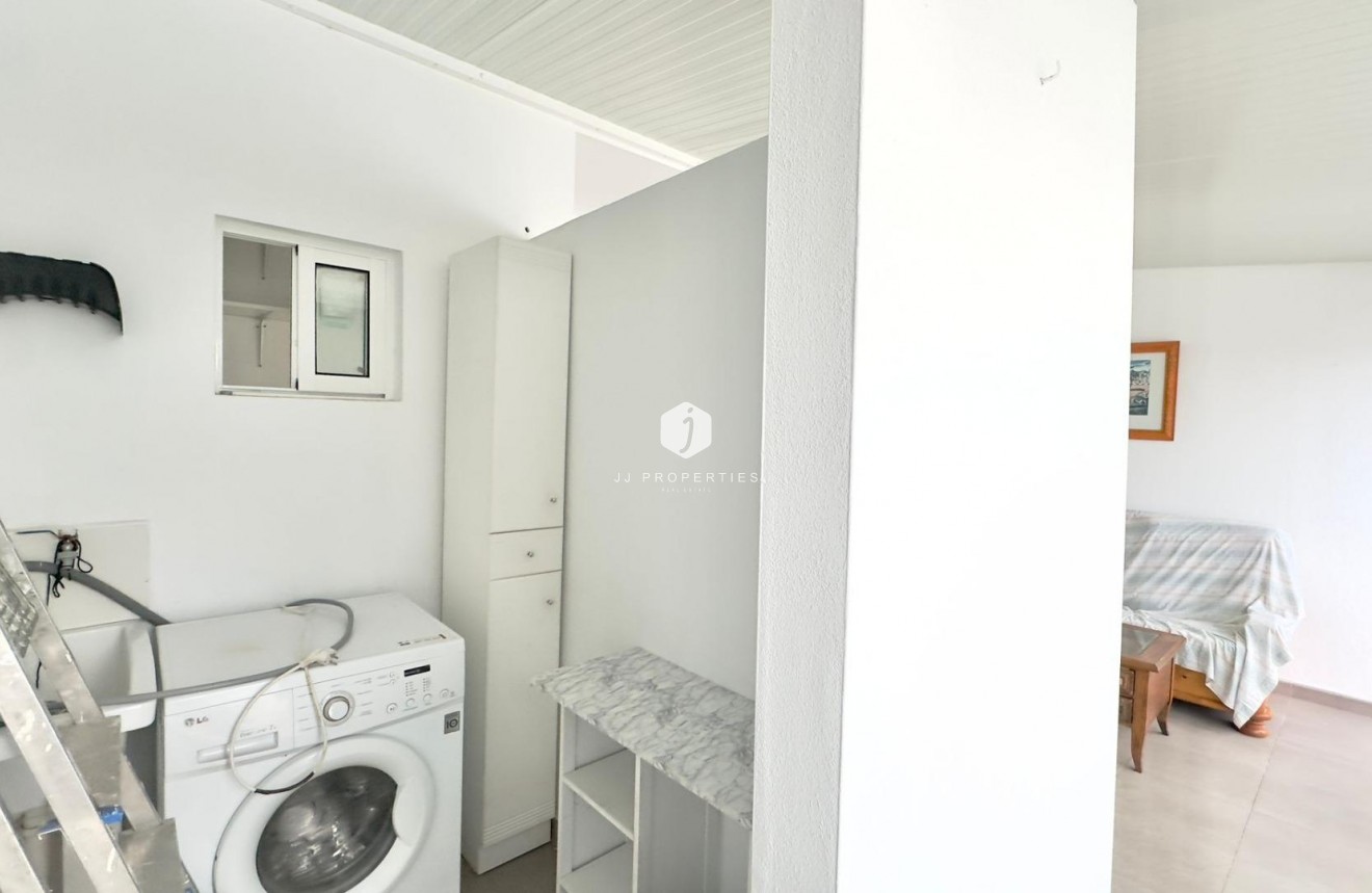 Resale - Bungalow -
Torrevieja - El Limonar