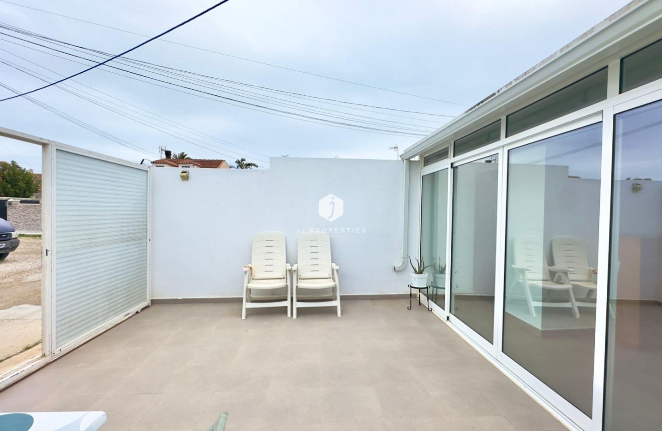 Resale - Bungalow -
Torrevieja - El Limonar